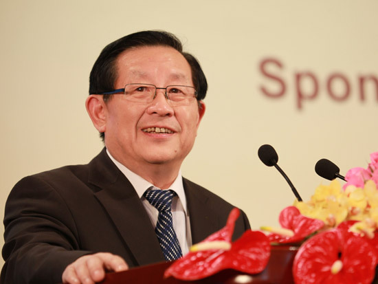 萬鋼：中國缺少智能網(wǎng)聯(lián)和自動駕駛汽車的國家戰(zhàn)略