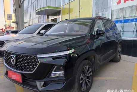 寶駿RS-5配自動駕駛，讓你開車解放雙手！
