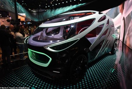 奧迪和迪士尼共創(chuàng)合作無人駕駛汽車內VR新體驗游戲