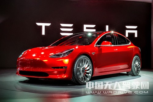 特斯拉Model 3首批國內(nèi)交付 明年或?qū)崿F(xiàn)完全自動(dòng)駕駛