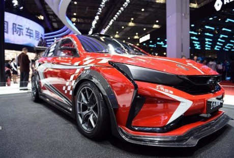國(guó)內(nèi)首臺(tái)5G自動(dòng)駕駛汽車(chē)亮相，將成軍運(yùn)會(huì)擺渡車(chē)！