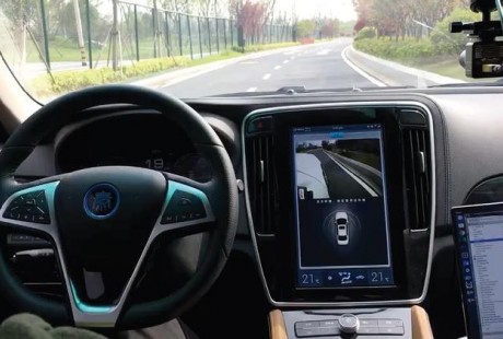 潤和軟件AutoCore無人駕駛汽車已經(jīng)在路上了！