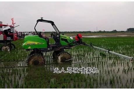農(nóng)民好幫手，無(wú)人駕駛農(nóng)機(jī)來(lái)啦！