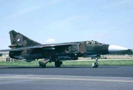 為攔截?zé)o人駕駛戰(zhàn)斗機(jī)？4國空軍齊出動(dòng)，最終砸死一人