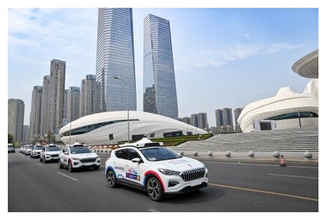 百度正式開放自動(dòng)駕駛出租車服務(wù)