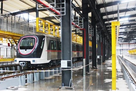 首列全自動(dòng)無(wú)人駕駛列車運(yùn)抵太原地鐵2號(hào)線