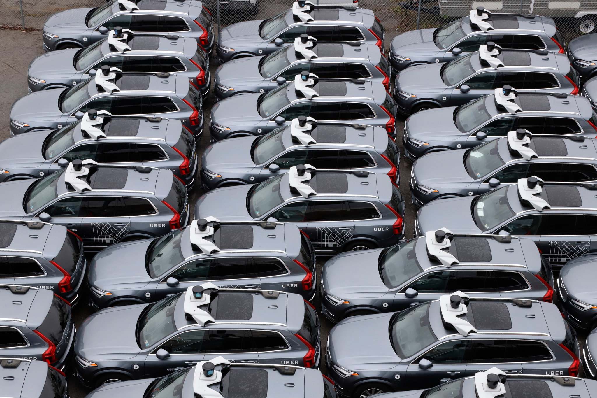 未來的無人駕駛汽車，誰(shuí)將擁有其所有權(quán)？