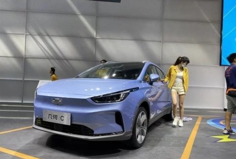 吉利新車首次亮相，配L4級無人駕駛，550km真續(xù)航，預(yù)售13.98萬