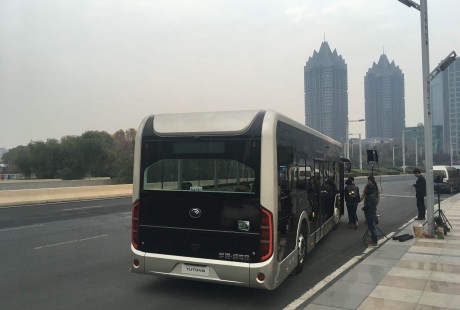 鄭州無人駕駛公交車又解鎖了新技能 將會讓綠燈延長數(shù)秒