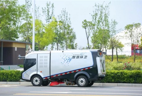 宇通發(fā)布自動駕駛環(huán)衛(wèi)車，將于鄭東新區(qū)率先應(yīng)用