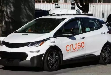 Cruise無人駕駛汽車發(fā)生事故，致多名乘員受傷