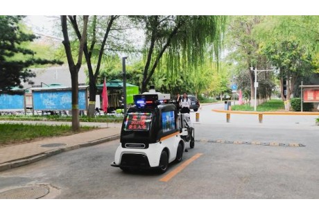多所高校組建無(wú)人車車隊(duì)迎新，陣容強(qiáng)大！