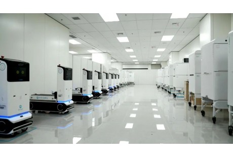 46家服務(wù)機器人企業(yè)“引爆”廣交會，廣州這家無人駕駛公司陣仗不小
